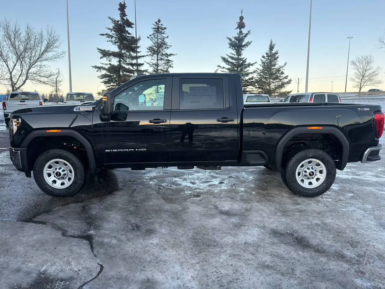 GMC Sierra 3500HD снимка GMC Sierra 3500HD