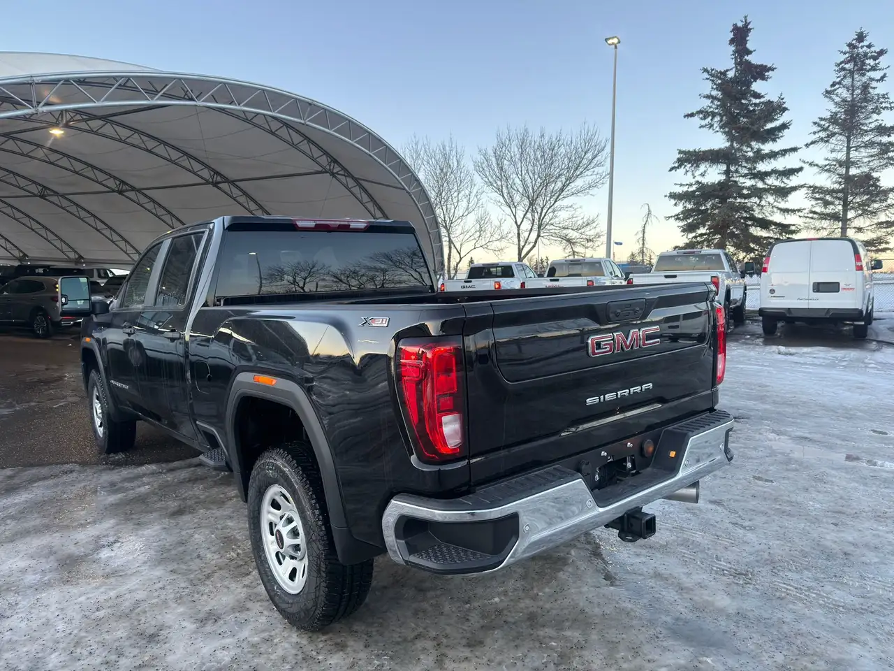 GMC Sierra 3500HD снимка GMC Sierra 3500HD