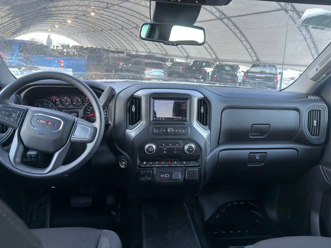 GMC Sierra 3500HD снимка GMC Sierra 3500HD