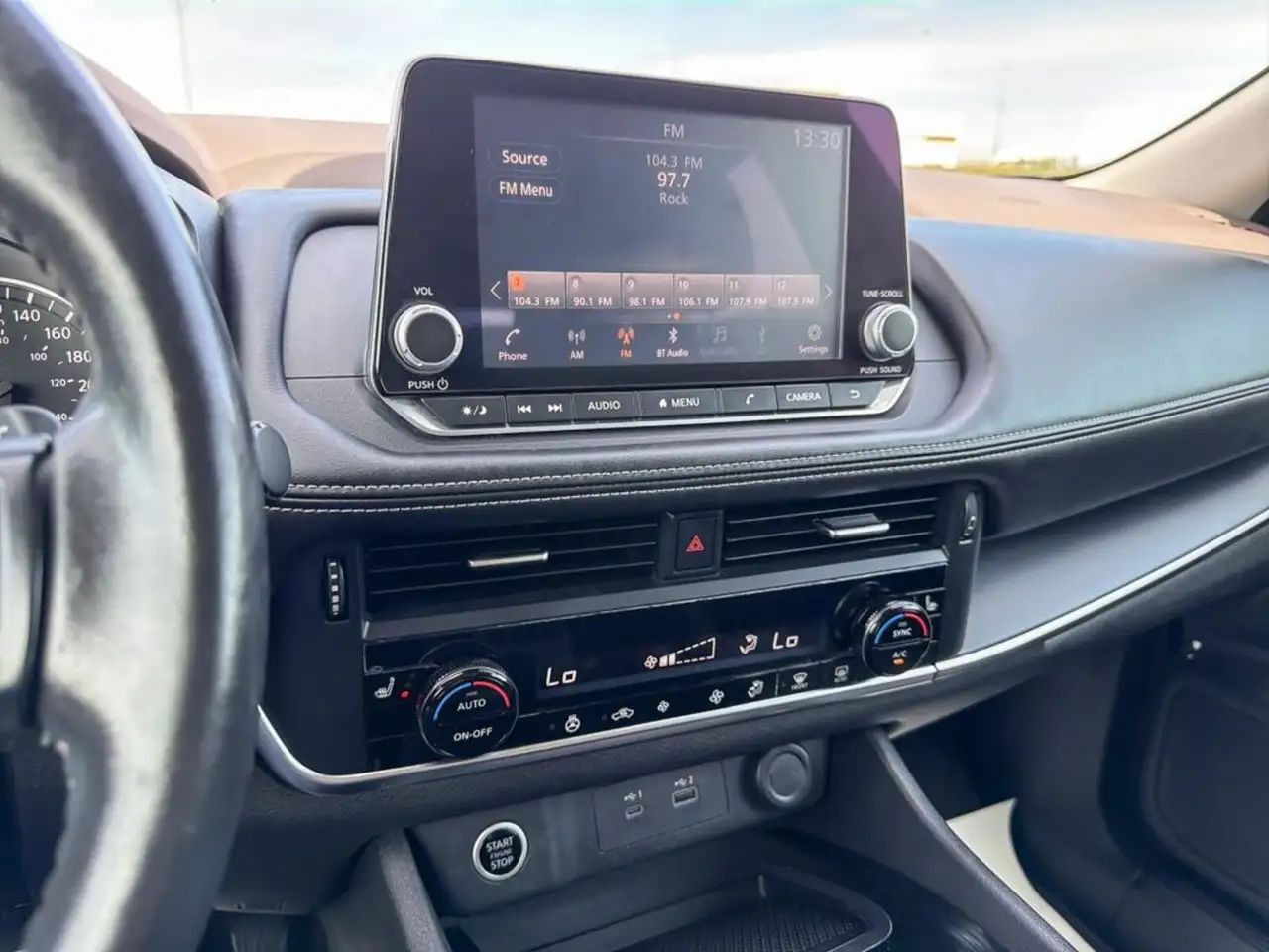 Nissan Rogue photo Nissan Rogue