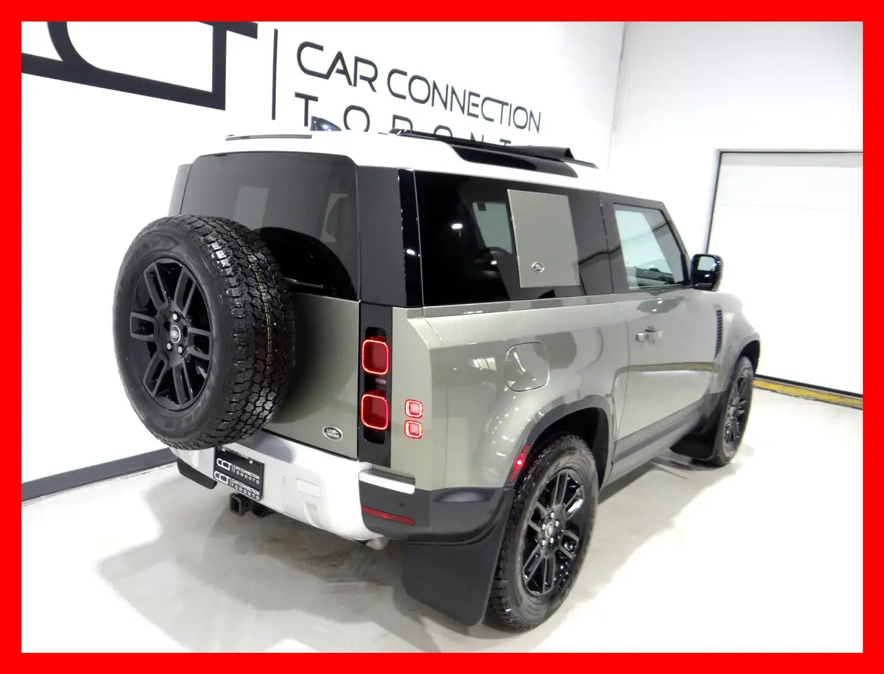 Land Rover Defender снимка Land Rover Defender