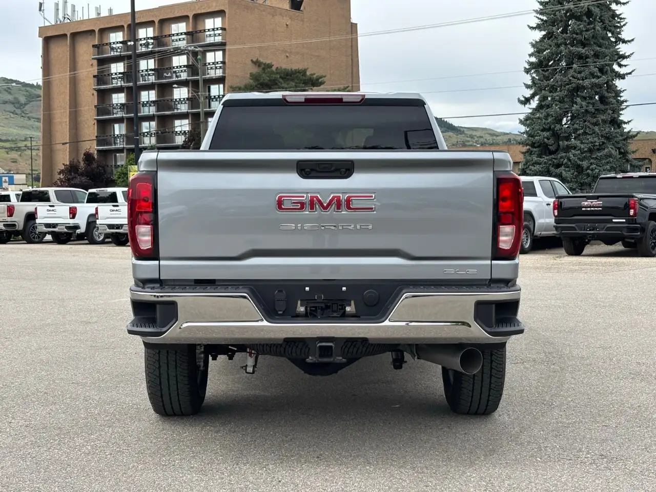 GMC Sierra 3500HD снимка GMC Sierra 3500HD