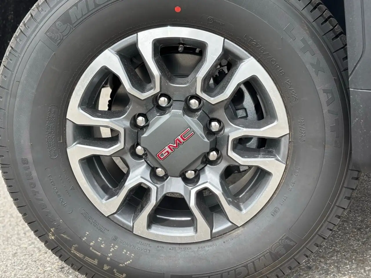 GMC Sierra 3500HD снимка GMC Sierra 3500HD