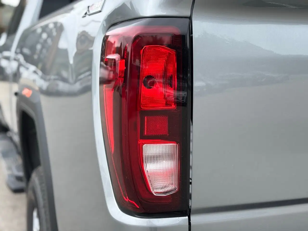 GMC Sierra 3500HD снимка GMC Sierra 3500HD
