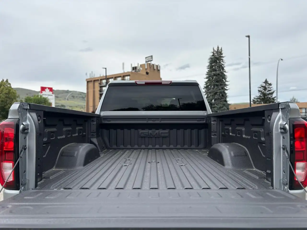 GMC Sierra 3500HD снимка GMC Sierra 3500HD