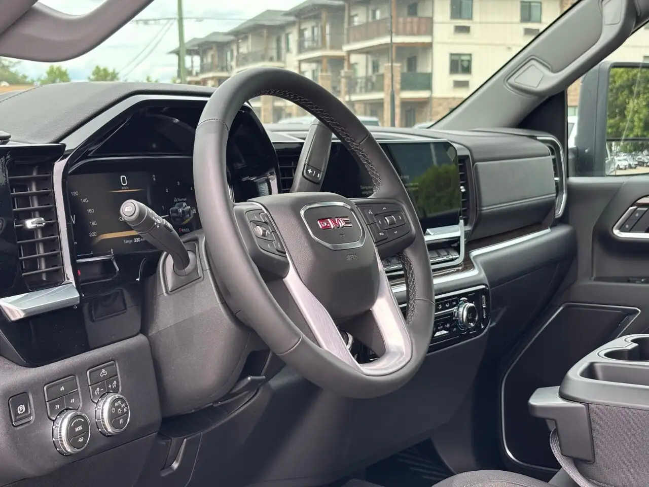 GMC Sierra 3500HD снимка GMC Sierra 3500HD