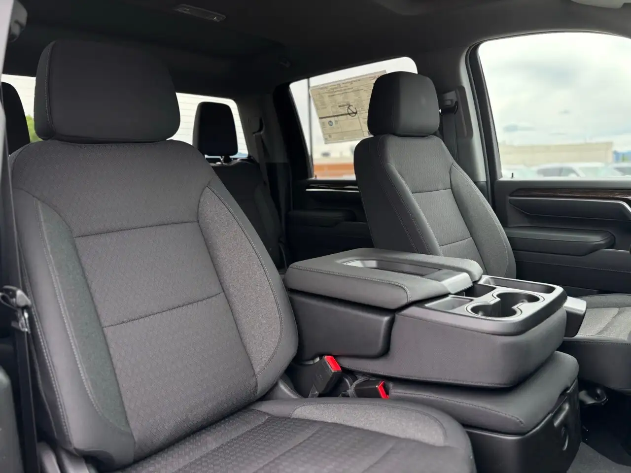 GMC Sierra 3500HD снимка GMC Sierra 3500HD