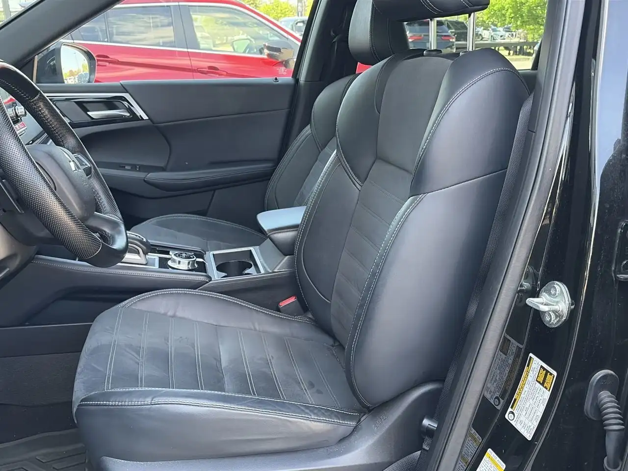 Mitsubishi Outlander photo Mitsubishi Outlander