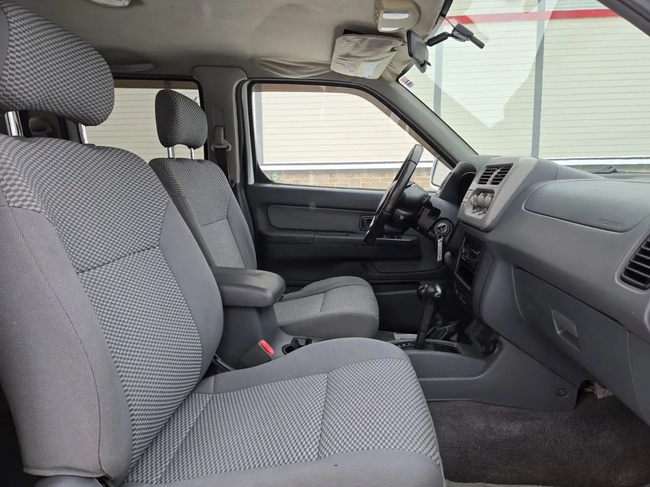 Nissan Frontier photo Nissan Frontier