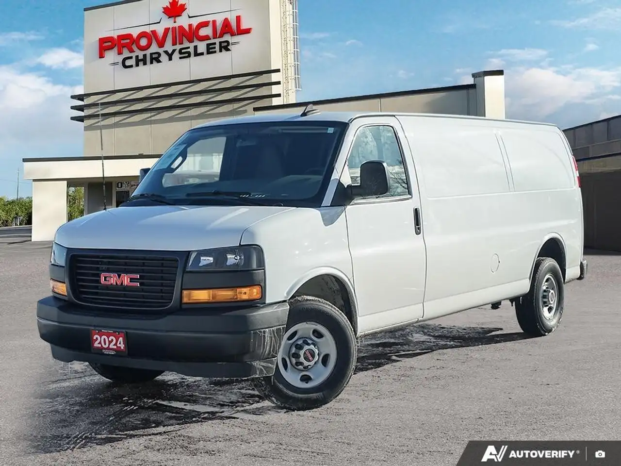 GMC Savana снимка GMC Savana