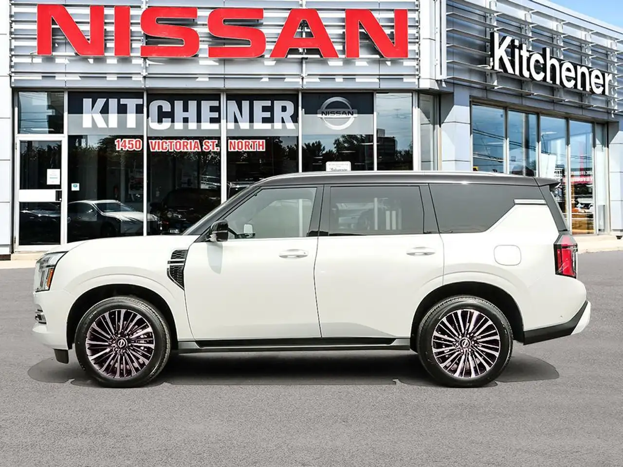 Nissan Armada снимка Nissan Armada