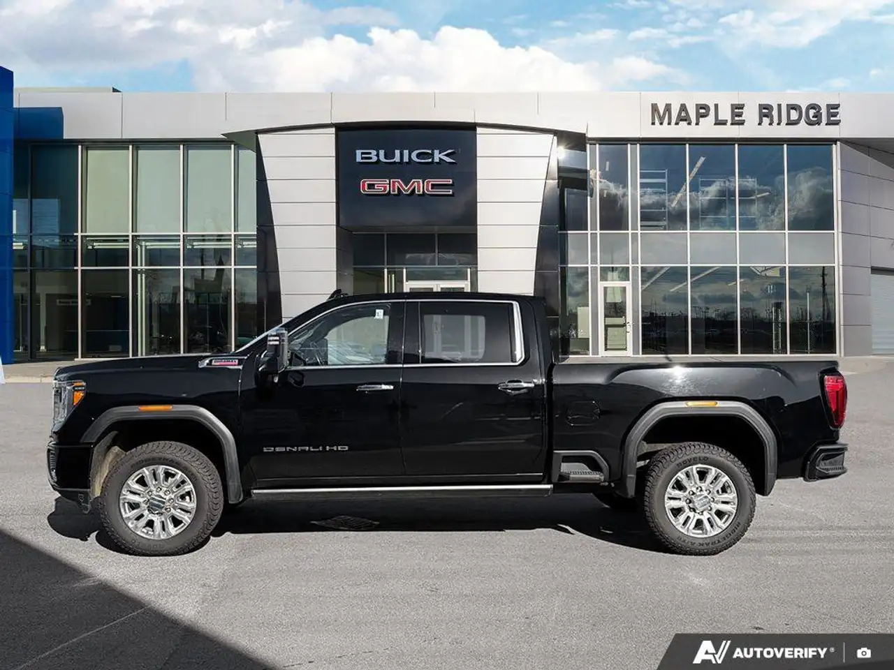 GMC Sierra 3500HD снимка GMC Sierra 3500HD