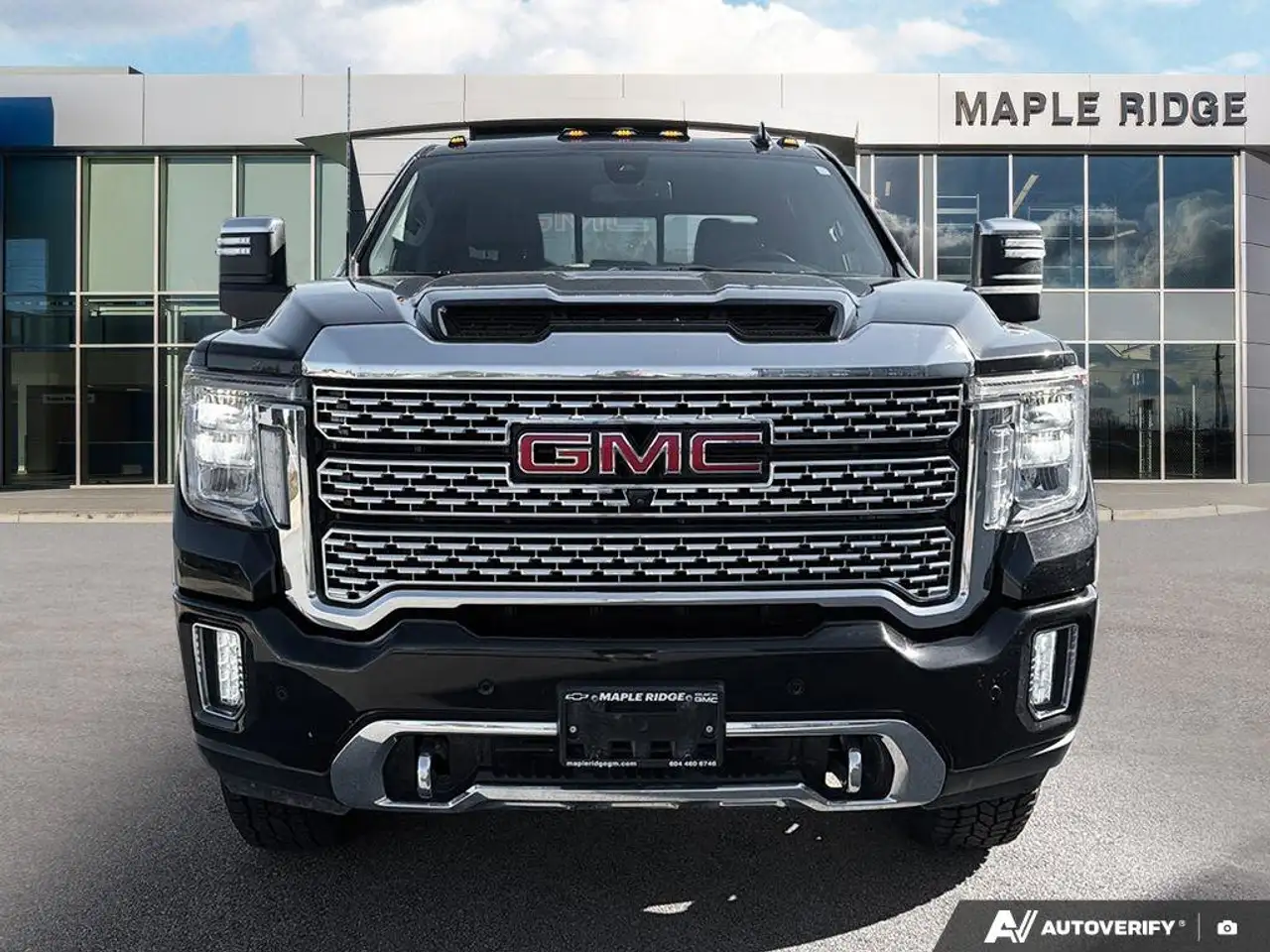 GMC Sierra 3500HD снимка GMC Sierra 3500HD