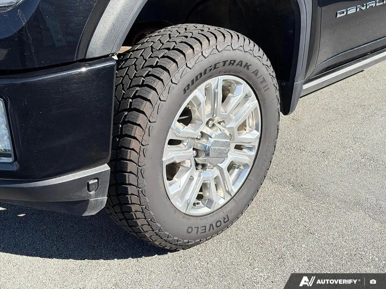 GMC Sierra 3500HD снимка GMC Sierra 3500HD