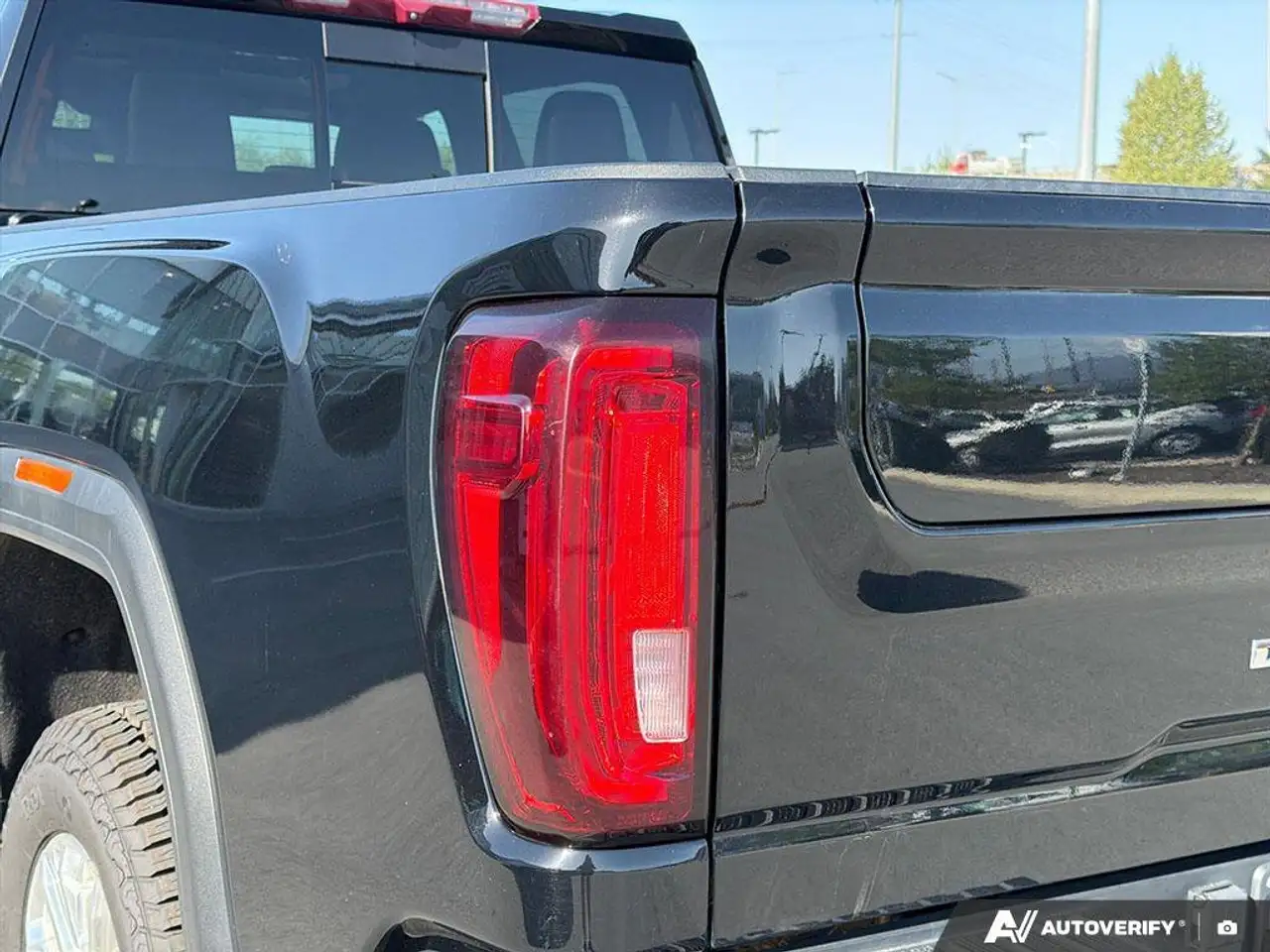 GMC Sierra 3500HD снимка GMC Sierra 3500HD