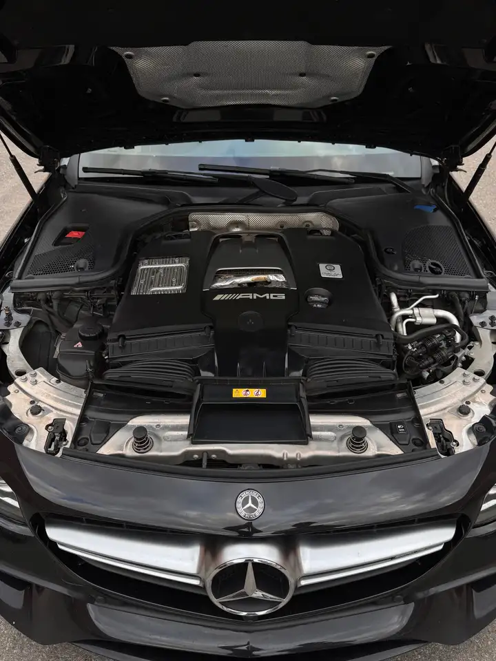 Mercedes-Benz E-Class fotografie Mercedes-Benz E-Class