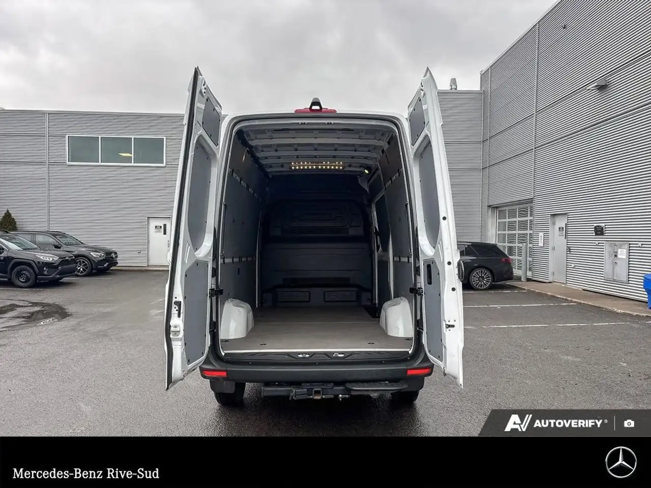 Mercedes-Benz eSprinter снимка Mercedes-Benz eSprinter