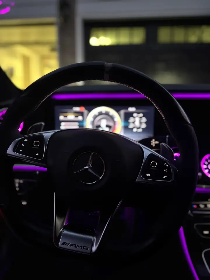 Mercedes-Benz E-Class fotografie Mercedes-Benz E-Class