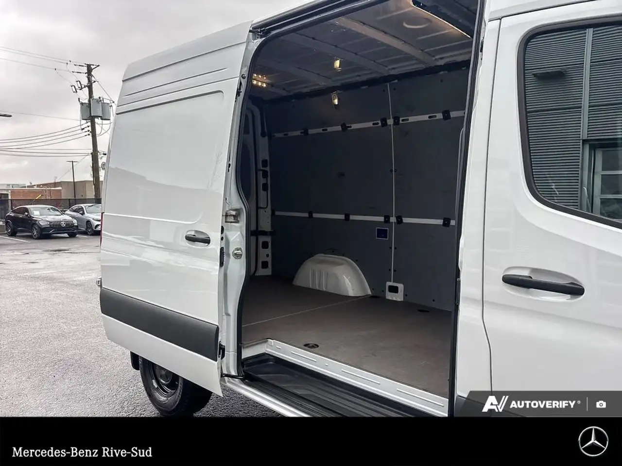 Mercedes-Benz eSprinter снимка Mercedes-Benz eSprinter