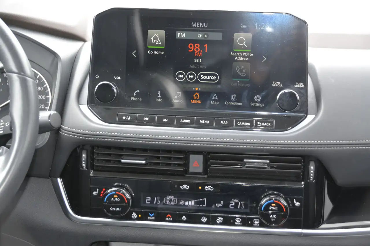 Nissan Rogue снимка Nissan Rogue