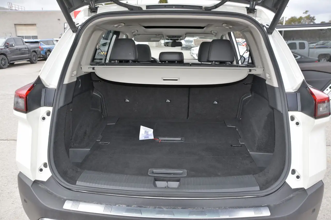 Nissan Rogue снимка Nissan Rogue