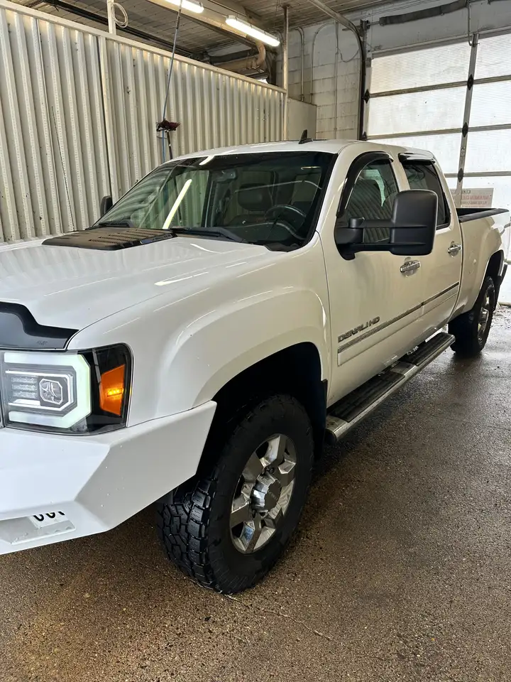 GMC Sierra 3500HD снимка GMC Sierra 3500HD