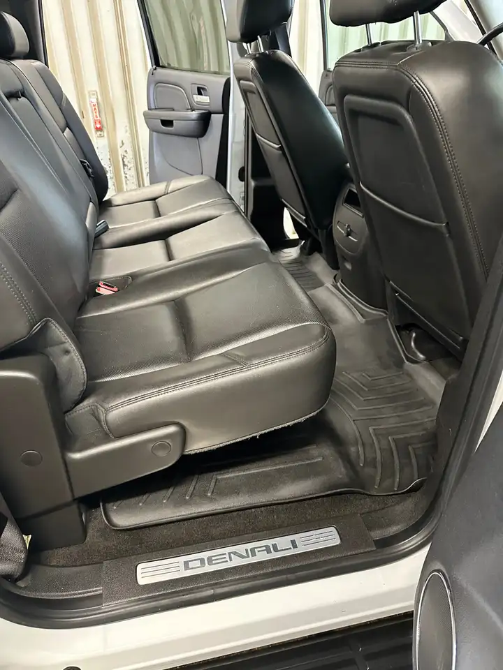GMC Sierra 3500HD снимка GMC Sierra 3500HD