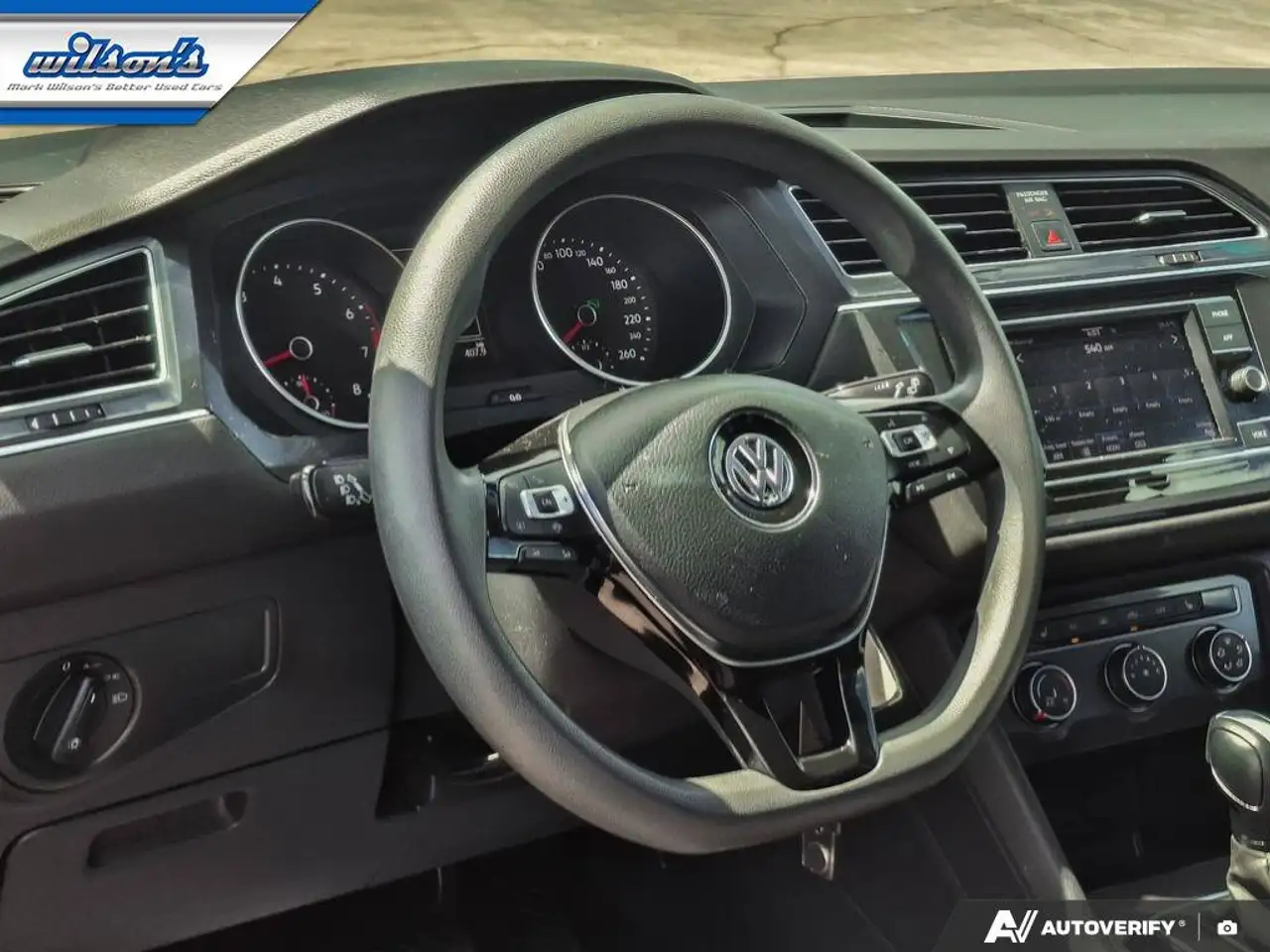 Volkswagen Tiguan photo Volkswagen Tiguan