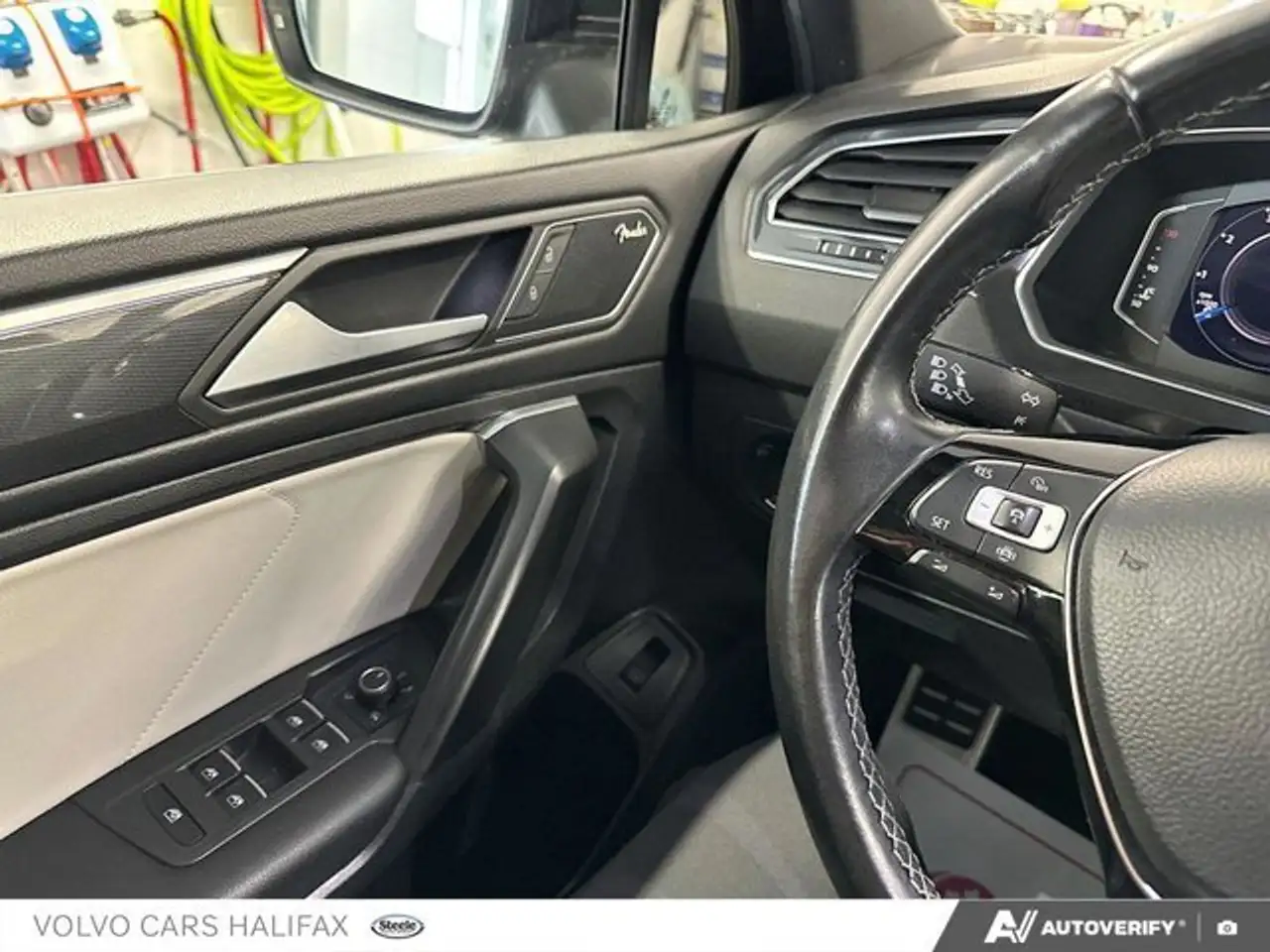 Volkswagen Tiguan photo Volkswagen Tiguan