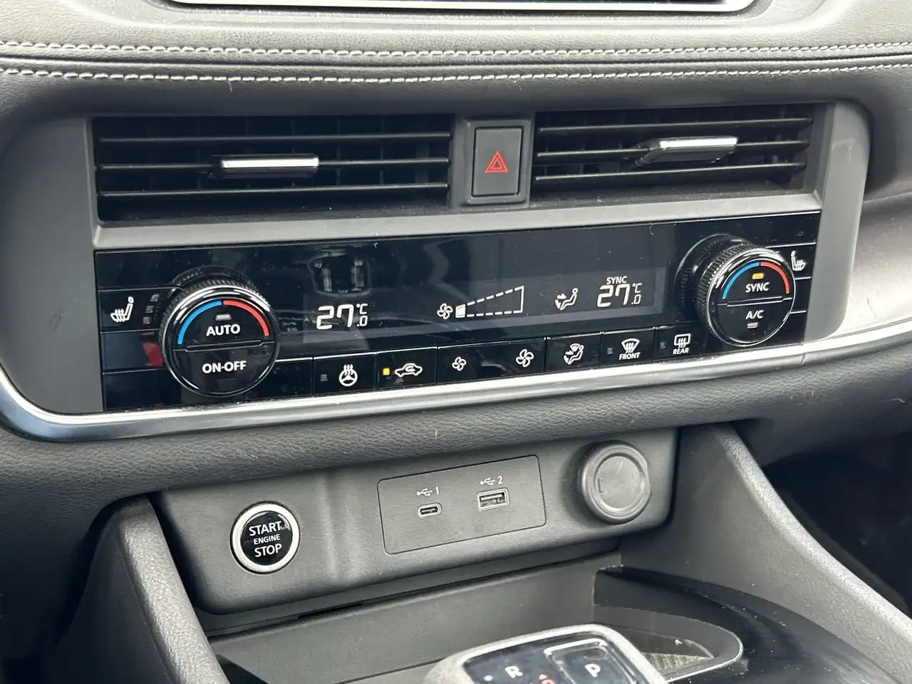 Nissan Rogue photo Nissan Rogue
