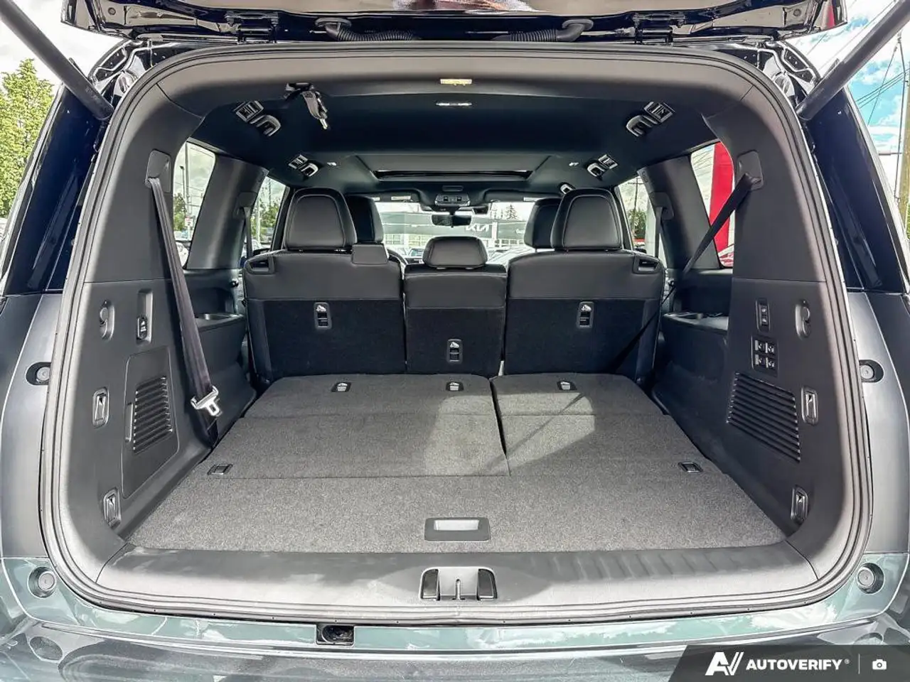 Nissan Armada photo Nissan Armada
