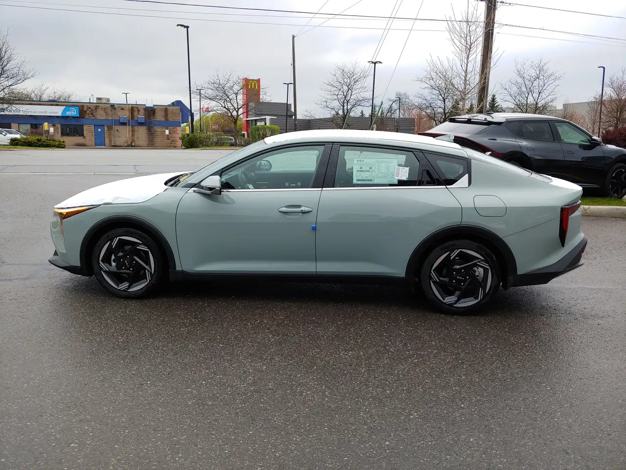 Kia K4 снимка Kia K4