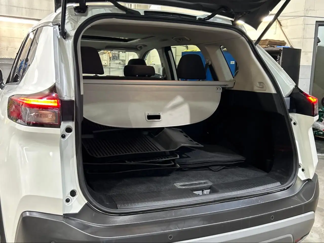 Nissan Rogue снимка Nissan Rogue