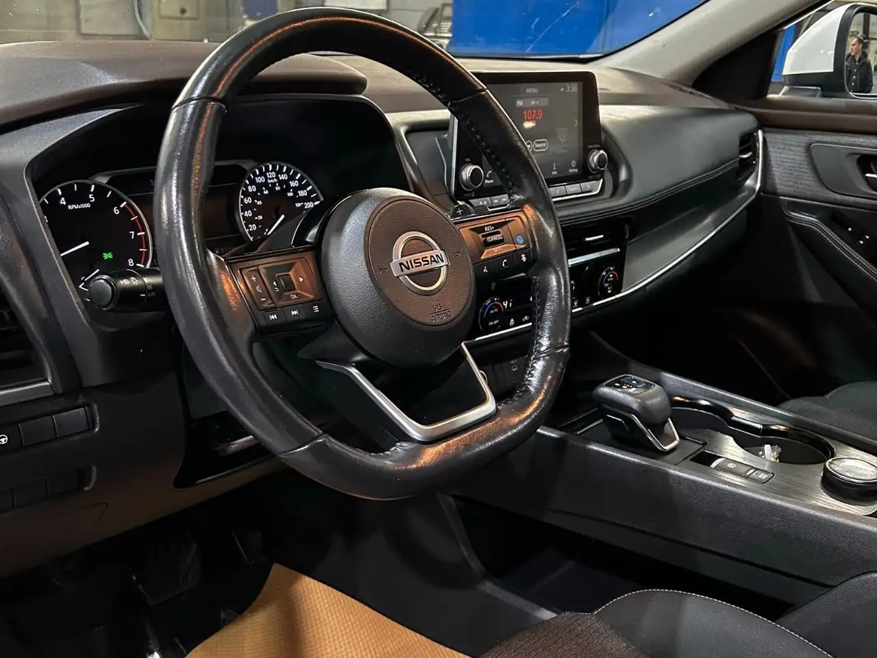 Nissan Rogue снимка Nissan Rogue