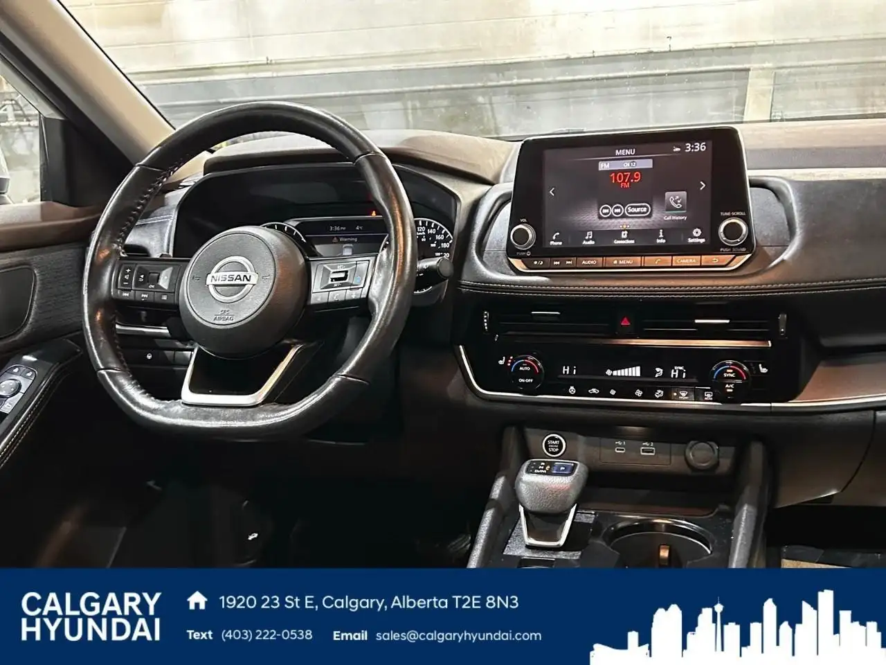 Nissan Rogue снимка Nissan Rogue