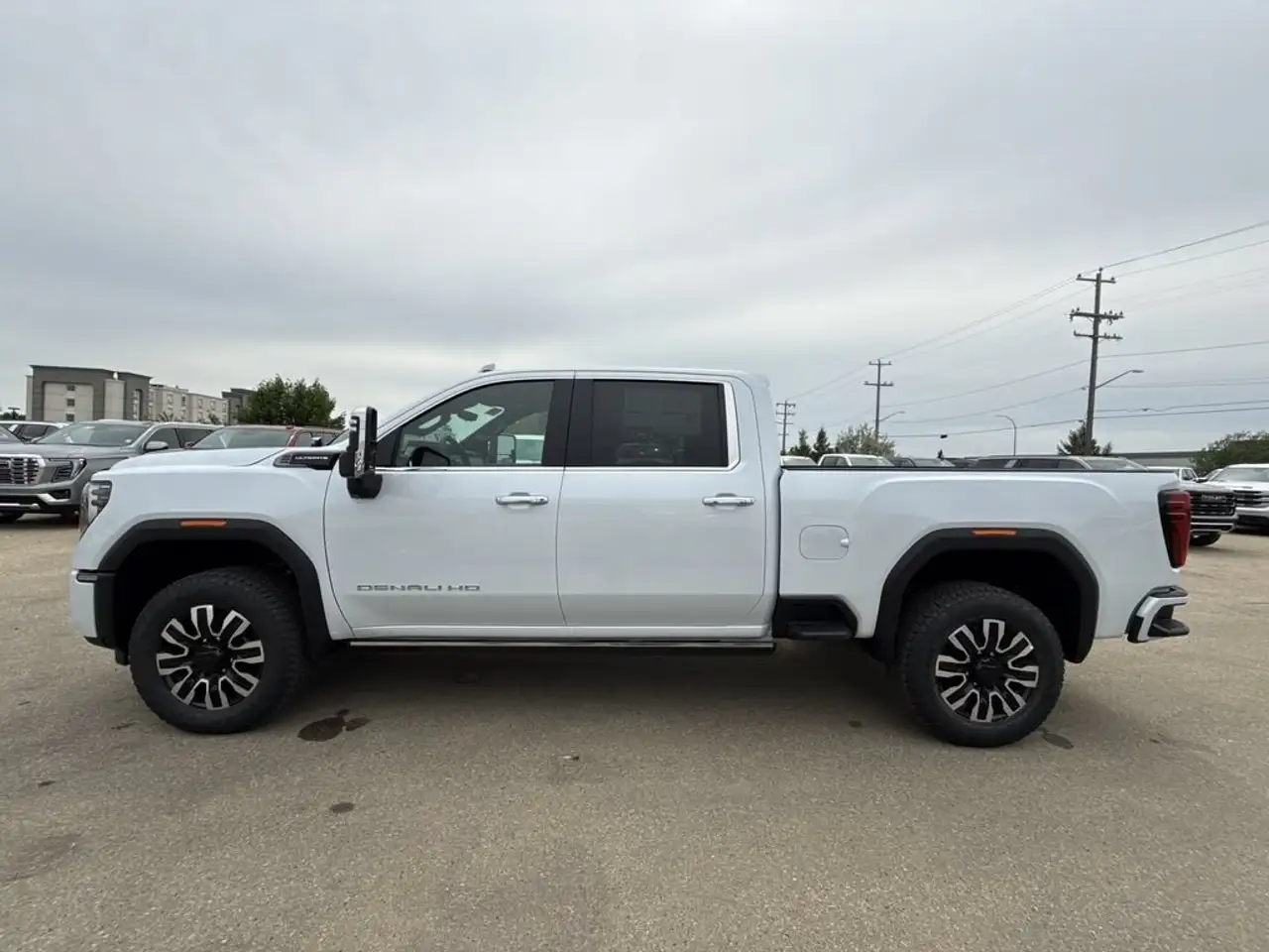 GMC Sierra 3500HD снимка GMC Sierra 3500HD