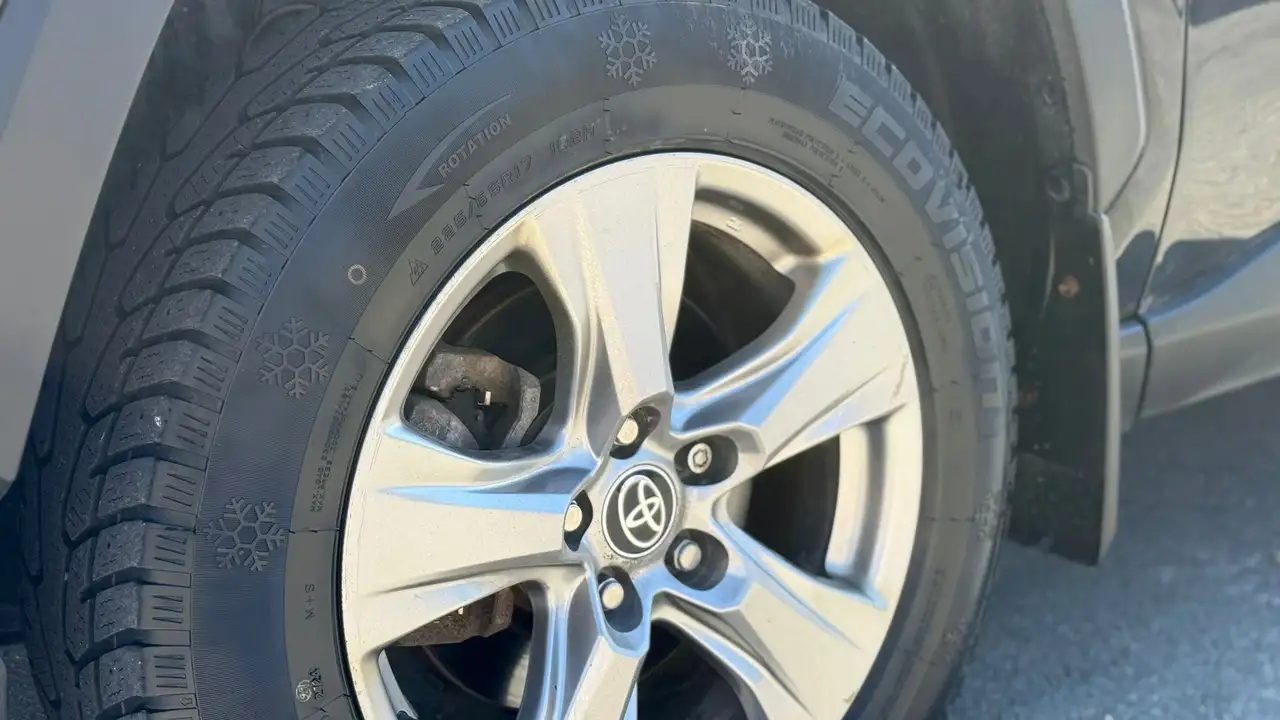 Toyota RAV 4 снимка Toyota RAV 4