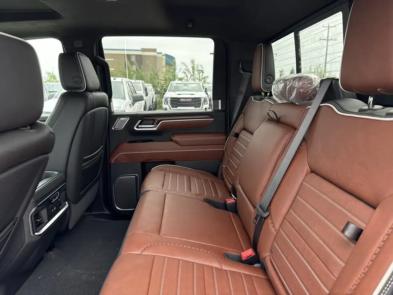 GMC Sierra 3500HD снимка GMC Sierra 3500HD