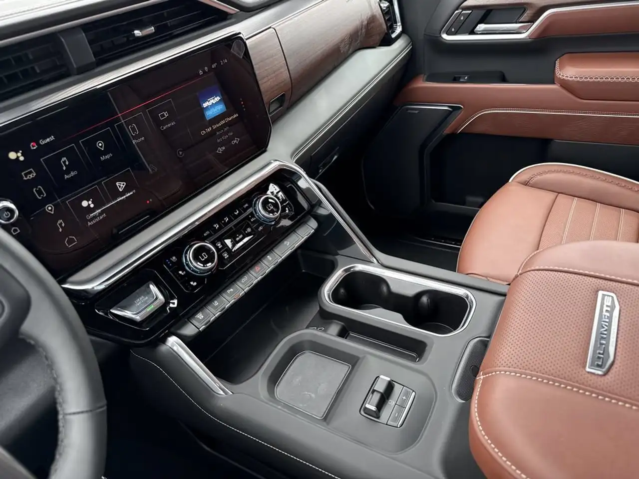 GMC Sierra 3500HD снимка GMC Sierra 3500HD