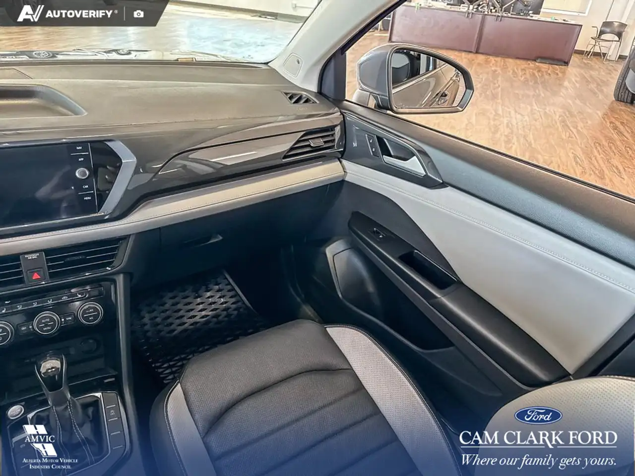 Volkswagen Taos снимка Volkswagen Taos