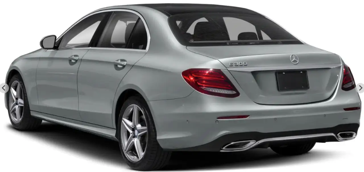 Mercedes-Benz E-Class снимка Mercedes-Benz E-Class