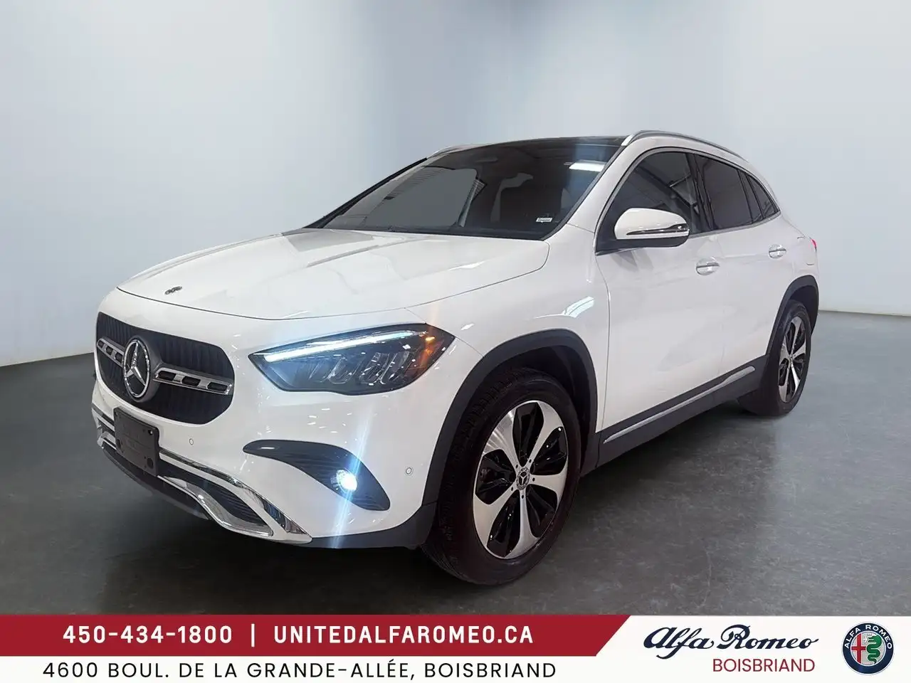 Mercedes-Benz GLA снимка Mercedes-Benz GLA