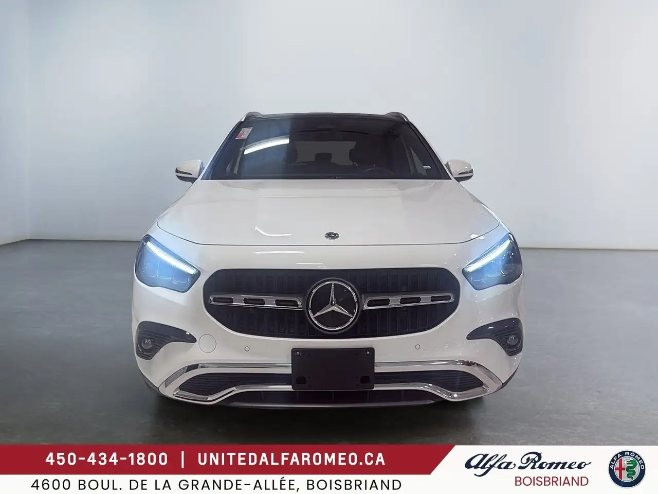 Mercedes-Benz GLA снимка Mercedes-Benz GLA