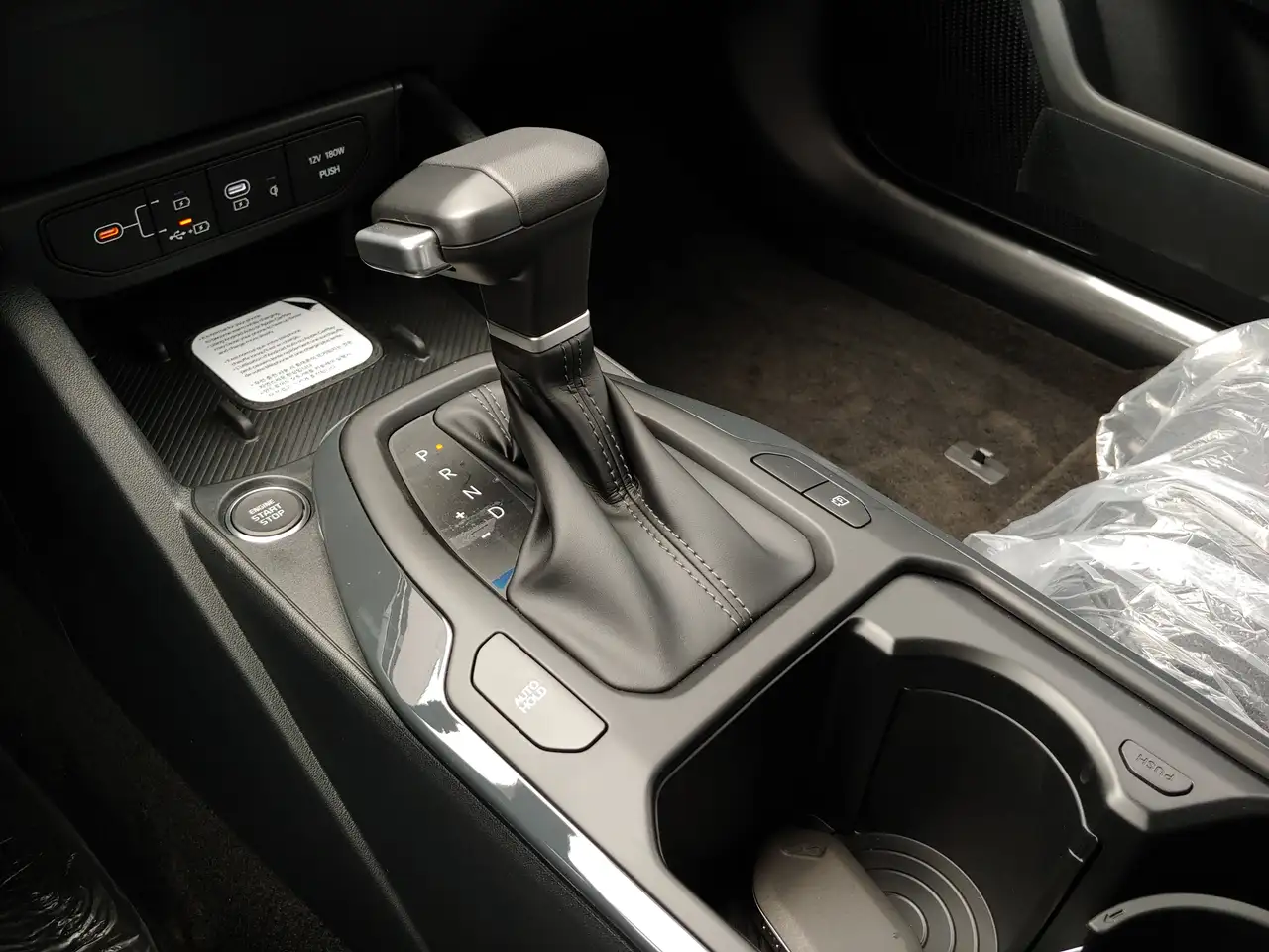 Kia K4 снимка Kia K4