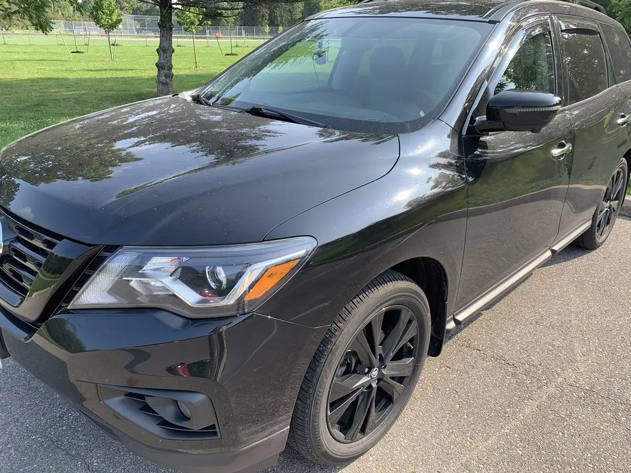 Nissan Pathfinder снимка Nissan Pathfinder