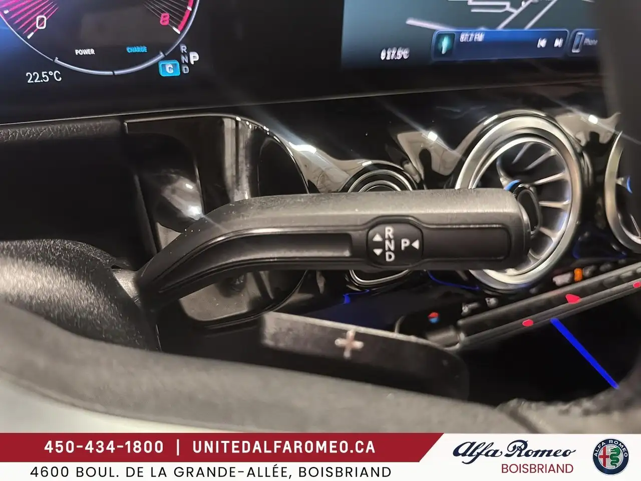 Mercedes-Benz GLA снимка Mercedes-Benz GLA