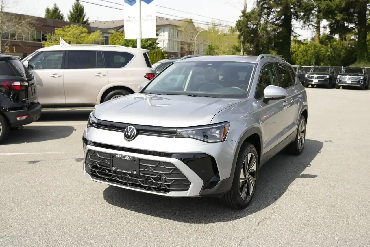 Volkswagen Taos photo Volkswagen Taos