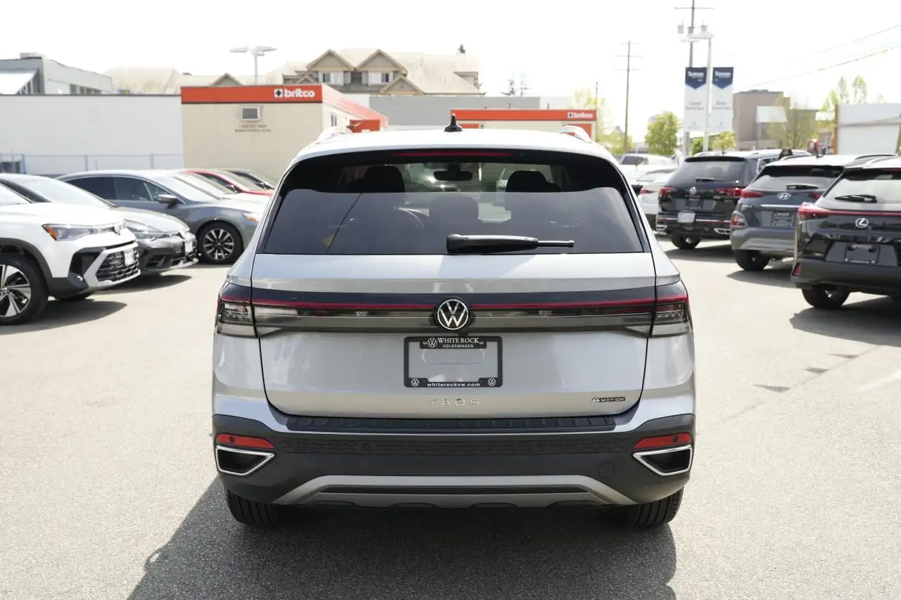 Volkswagen Taos photo Volkswagen Taos