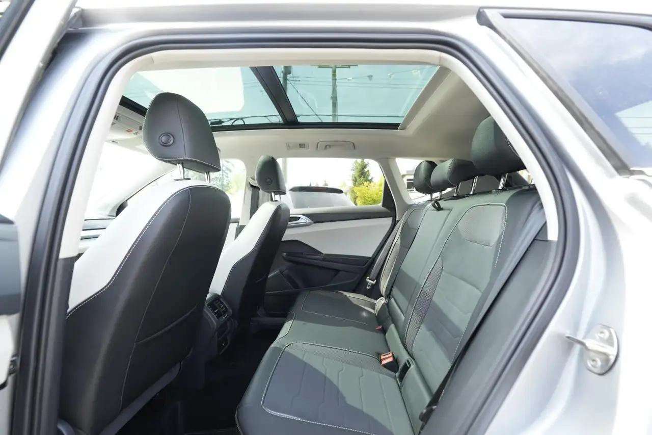 Volkswagen Taos photo Volkswagen Taos
