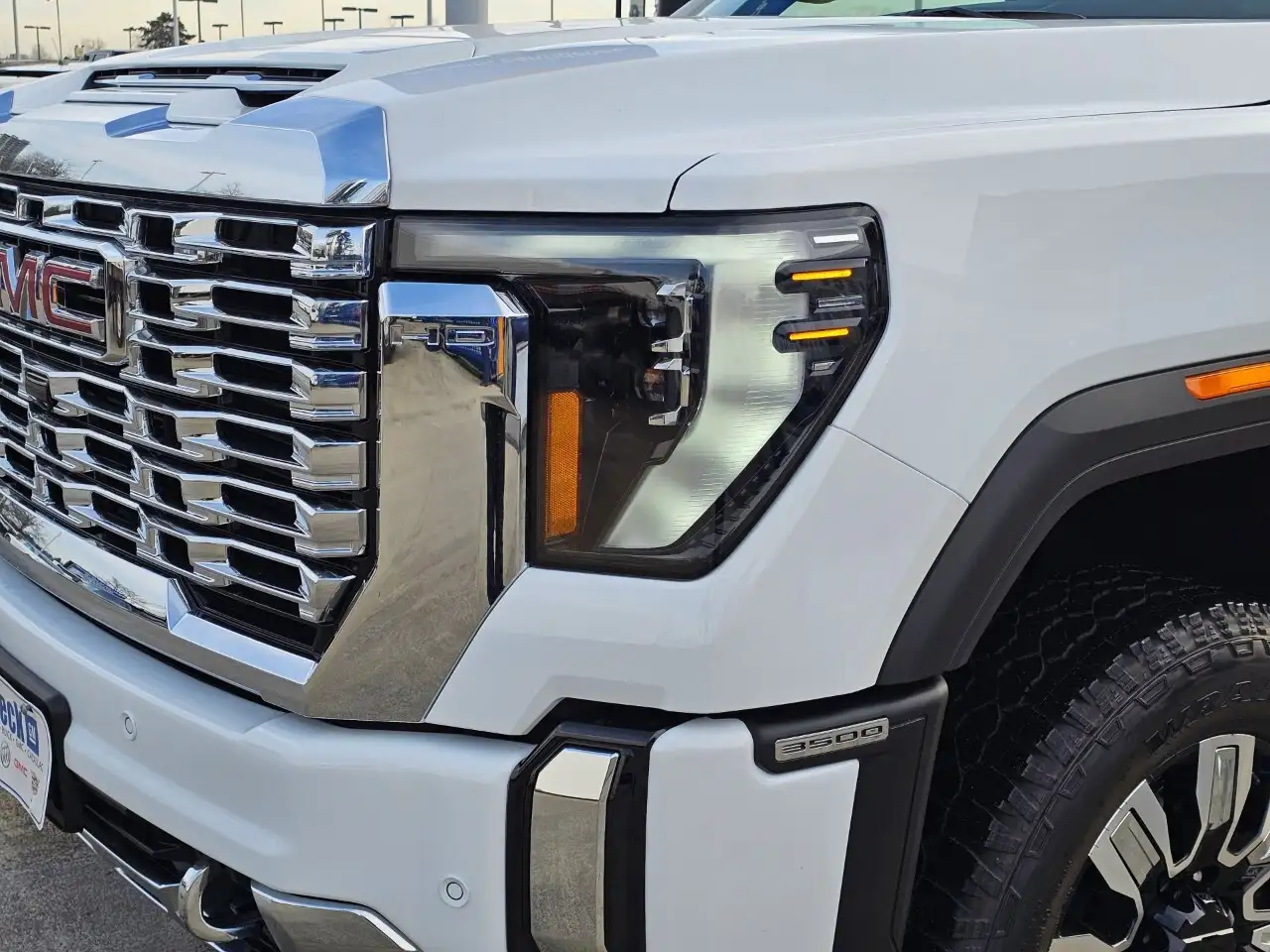 GMC Sierra 3500HD снимка GMC Sierra 3500HD